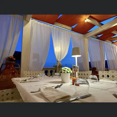 מלון Palatinum מטאפונטו