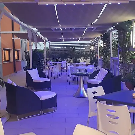 Palatinum מלון 3*